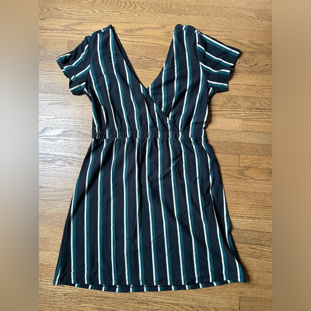 Known Supply Juniper dress in black stripes, like new!